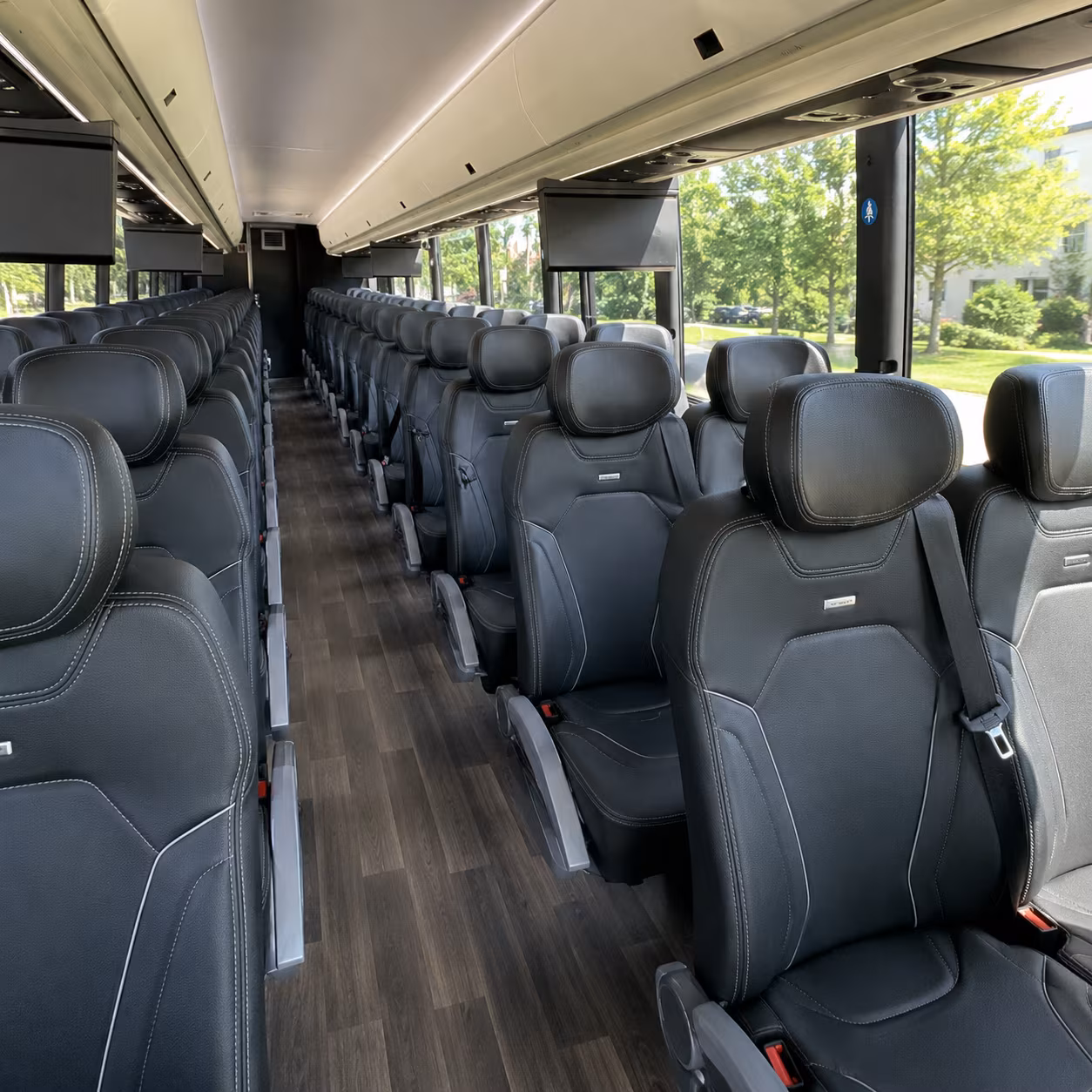 cambridge lawrence charter buses